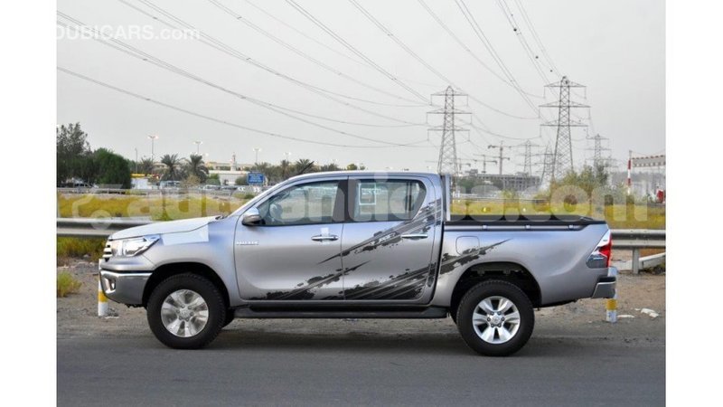 Big with watermark toyota hilux antigua import dubai 1835