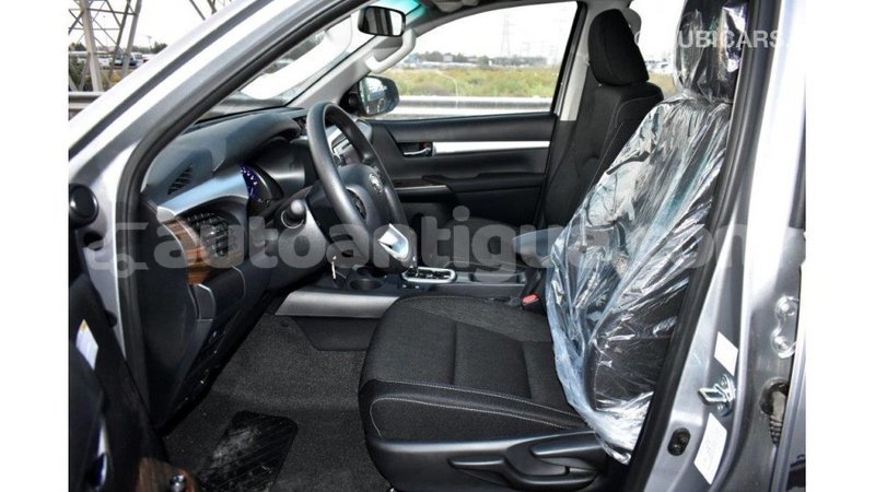 Big with watermark toyota hilux antigua import dubai 1835