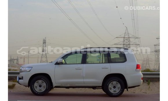 Buy Import Toyota Land Cruiser White Car in Import - Dubai in Antigua Buy Import Toyota Land Cruiser White Car in Import - Dubai in Antigua