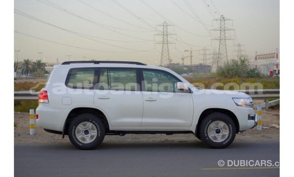 Buy Import Toyota Land Cruiser White Car in Import - Dubai in Antigua Buy Import Toyota Land Cruiser White Car in Import - Dubai in Antigua