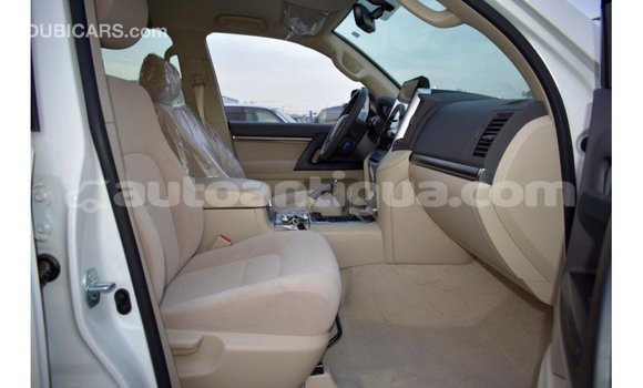 Buy Import Toyota Land Cruiser White Car in Import - Dubai in Antigua Buy Import Toyota Land Cruiser White Car in Import - Dubai in Antigua