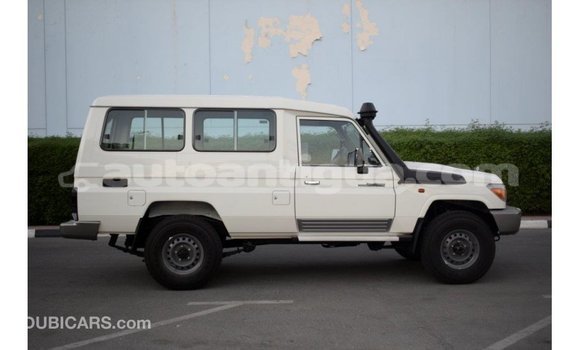 Buy Import Toyota Land Cruiser White Car in Import - Dubai in Antigua Buy Import Toyota Land Cruiser White Car in Import - Dubai in Antigua