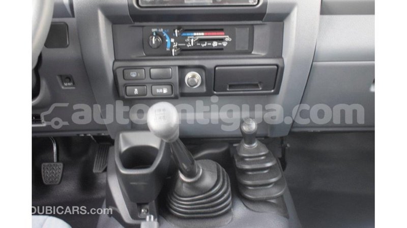Big with watermark toyota land cruiser antigua import dubai 1843