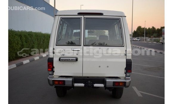 Buy Import Toyota Land Cruiser White Car in Import - Dubai in Antigua Buy Import Toyota Land Cruiser White Car in Import - Dubai in Antigua