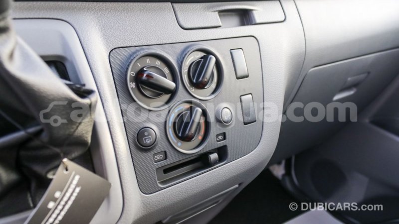 Big with watermark nissan urvan antigua import dubai 1846