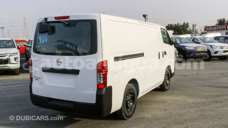 Big with watermark nissan urvan antigua import dubai 1846