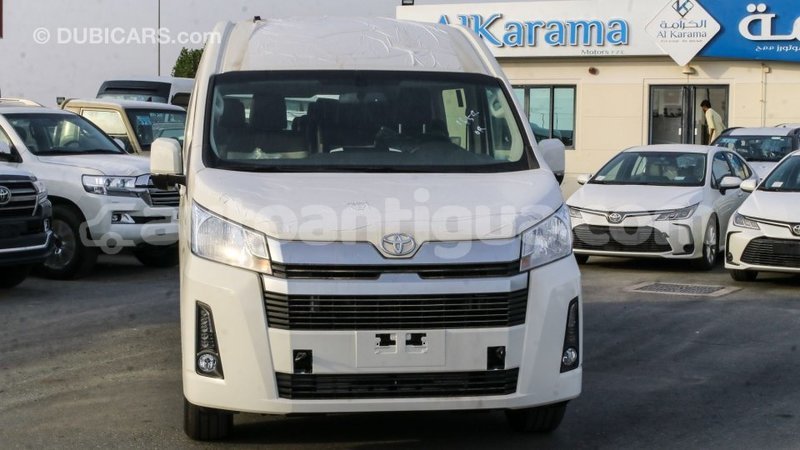 Big with watermark toyota hiace antigua import dubai 1847