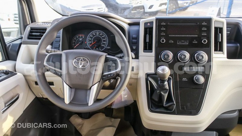 Big with watermark toyota hiace antigua import dubai 1847