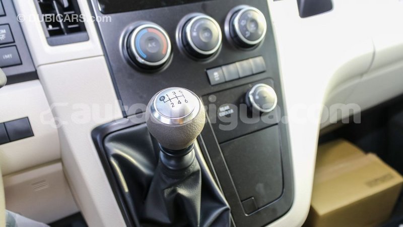 Big with watermark toyota hiace antigua import dubai 1847