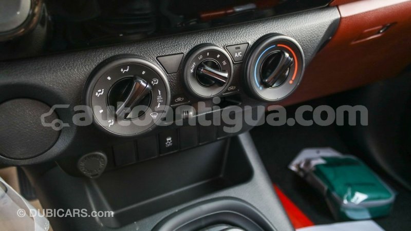 Big with watermark toyota hilux antigua import dubai 1848