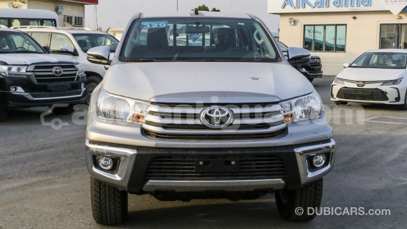 Big with watermark toyota hilux antigua import dubai 1849
