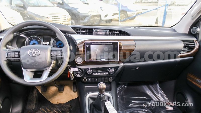Big with watermark toyota hilux antigua import dubai 1849