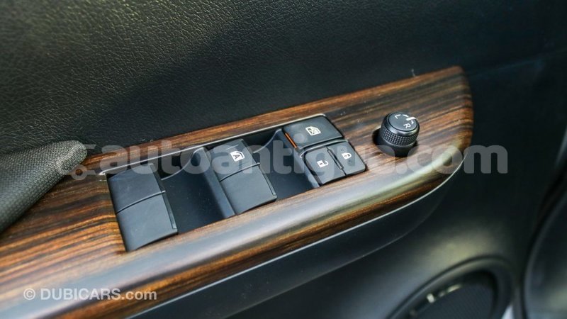 Big with watermark toyota hilux antigua import dubai 1849