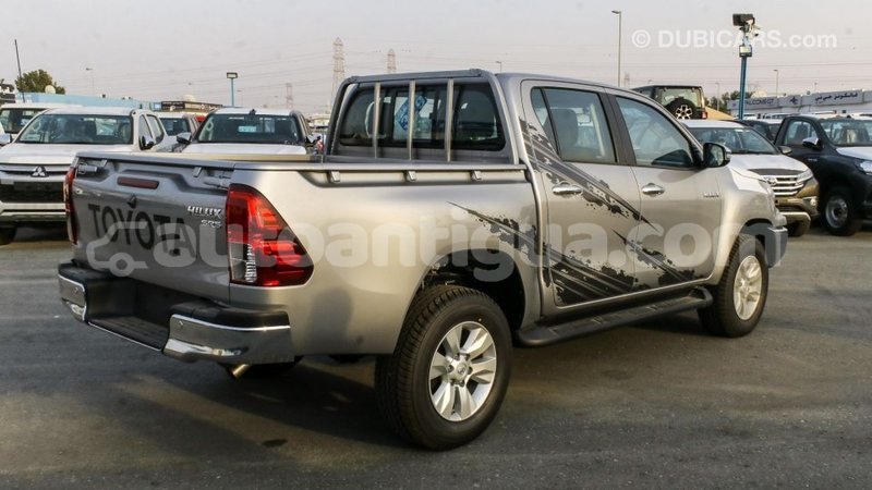 Big with watermark toyota hilux antigua import dubai 1849