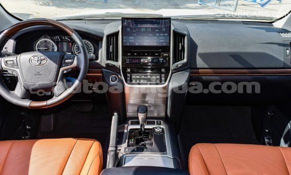 Buy Import Toyota Land Cruiser White Car in Import - Dubai in Antigua Buy Import Toyota Land Cruiser White Car in Import - Dubai in Antigua
