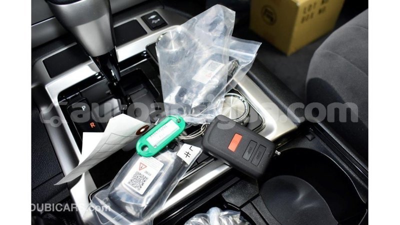 Big with watermark toyota land cruiser antigua import dubai 1857