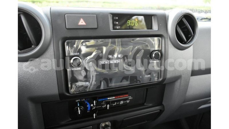 Big with watermark toyota land cruiser antigua import dubai 1858