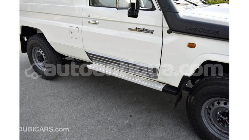 Big with watermark toyota land cruiser antigua import dubai 1858