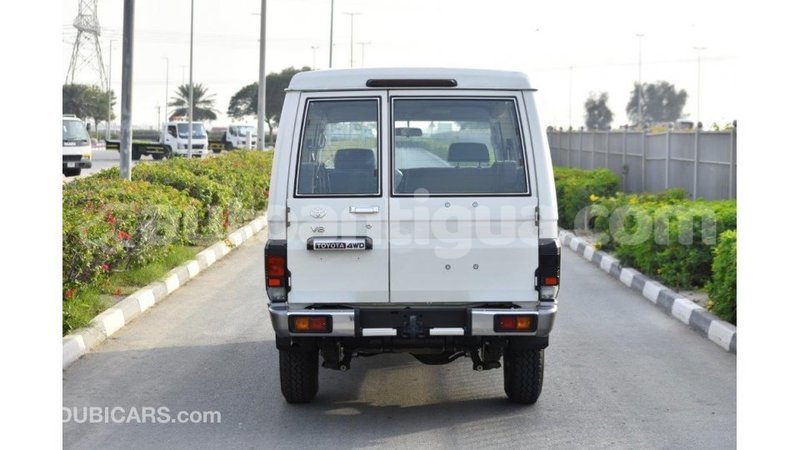 Big with watermark toyota land cruiser antigua import dubai 1858