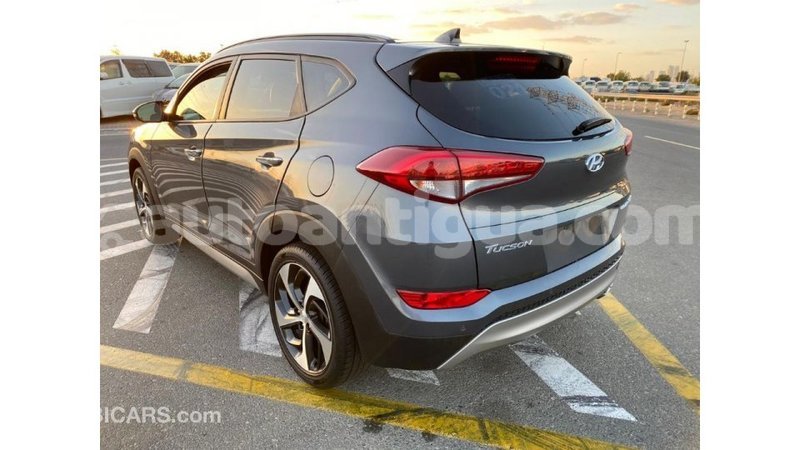 Big with watermark hyundai tucson antigua import dubai 1859