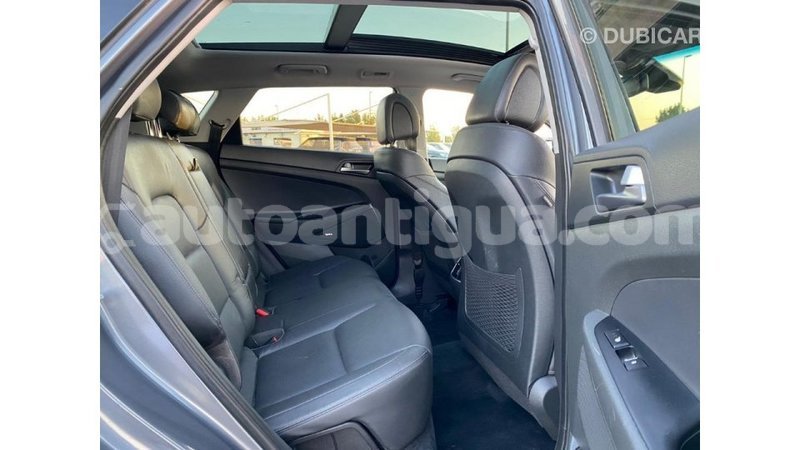 Big with watermark hyundai tucson antigua import dubai 1859