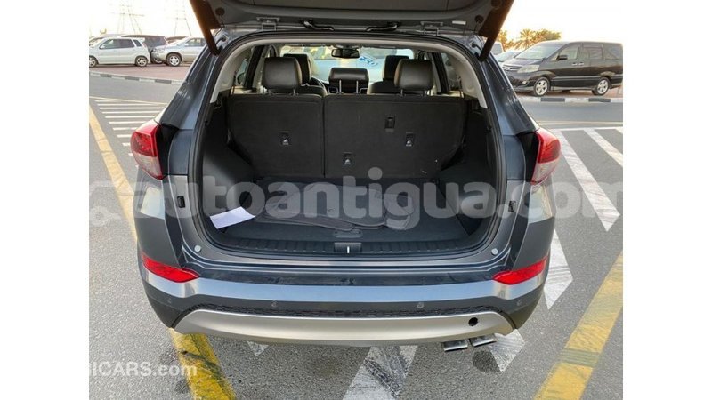 Big with watermark hyundai tucson antigua import dubai 1859