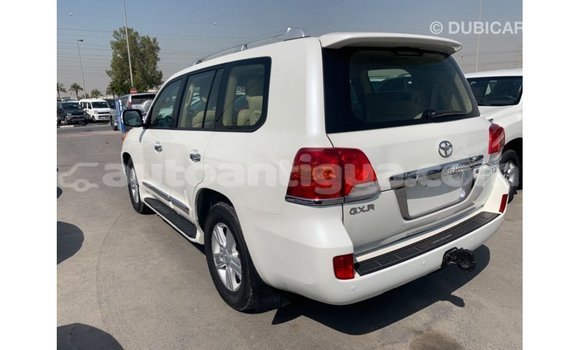 Buy Import Toyota Land Cruiser White Car in Import - Dubai in Antigua Buy Import Toyota Land Cruiser White Car in Import - Dubai in Antigua