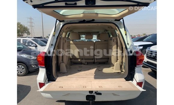 Buy Import Toyota Land Cruiser White Car in Import - Dubai in Antigua Buy Import Toyota Land Cruiser White Car in Import - Dubai in Antigua
