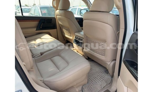 Buy Import Toyota Land Cruiser White Car in Import - Dubai in Antigua Buy Import Toyota Land Cruiser White Car in Import - Dubai in Antigua