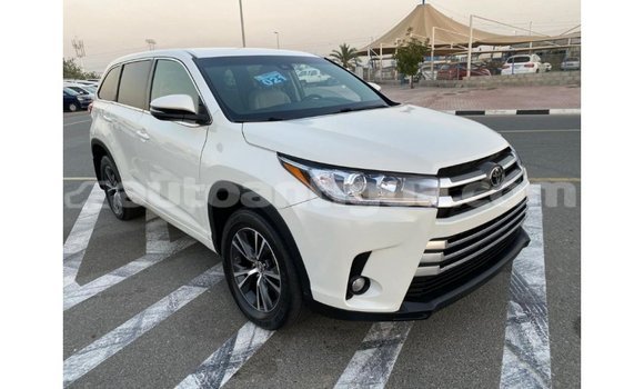 Buy Import Toyota Highlander White Car in Import - Dubai in Antigua Buy Import Toyota Highlander White Car in Import - Dubai in Antigua