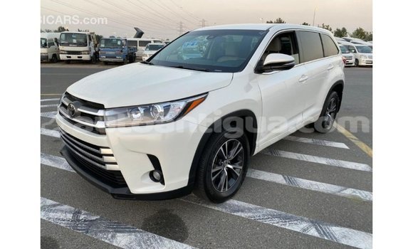 Buy Import Toyota Highlander White Car in Import - Dubai in Antigua Buy Import Toyota Highlander White Car in Import - Dubai in Antigua