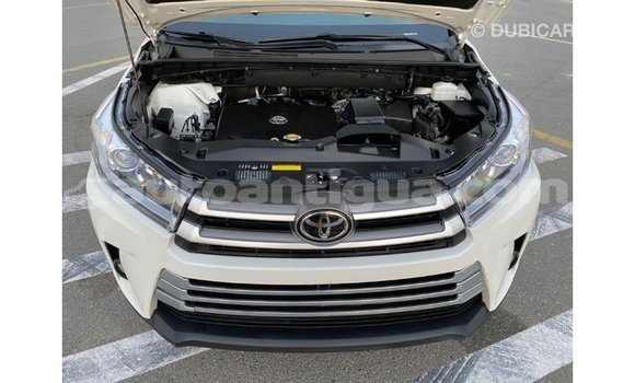 Buy Import Toyota Highlander White Car in Import - Dubai in Antigua Buy Import Toyota Highlander White Car in Import - Dubai in Antigua