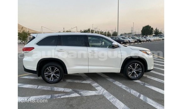 Buy Import Toyota Highlander White Car in Import - Dubai in Antigua Buy Import Toyota Highlander White Car in Import - Dubai in Antigua