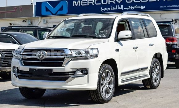 Buy Import Toyota Land Cruiser White Car in Import - Dubai in Antigua Buy Import Toyota Land Cruiser White Car in Import - Dubai in Antigua