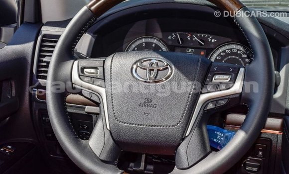 Buy Import Toyota Land Cruiser White Car in Import - Dubai in Antigua Buy Import Toyota Land Cruiser White Car in Import - Dubai in Antigua
