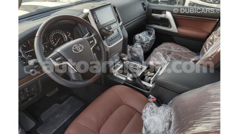 Big with watermark toyota land cruiser antigua import dubai 1876