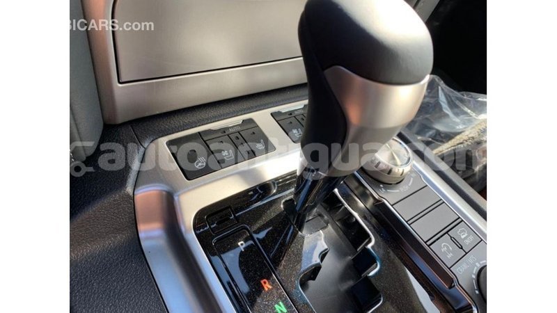 Big with watermark toyota land cruiser antigua import dubai 1876