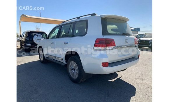 Buy Import Toyota Land Cruiser White Car in Import - Dubai in Antigua Buy Import Toyota Land Cruiser White Car in Import - Dubai in Antigua