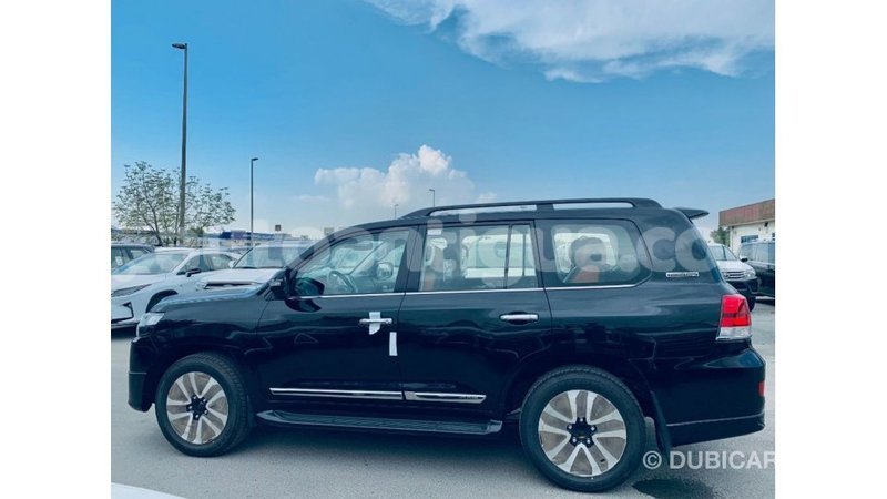 Big with watermark toyota land cruiser antigua import dubai 1880