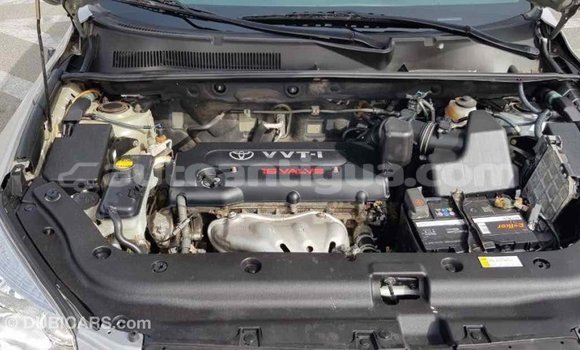 Buy Import Toyota HiAce Other Truck in Import - Dubai in Antigua