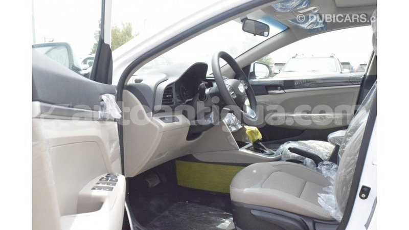 Big with watermark hyundai elantra antigua import dubai 1901