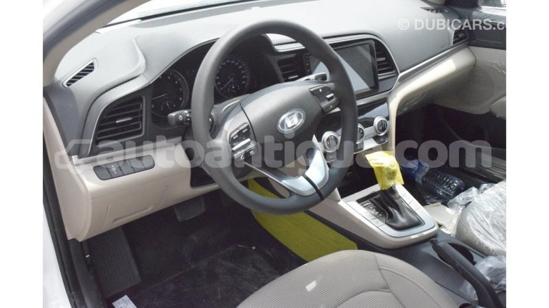 Big with watermark hyundai elantra antigua import dubai 1901