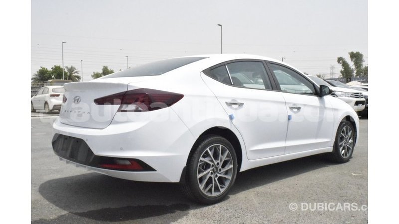 Big with watermark hyundai elantra antigua import dubai 1901