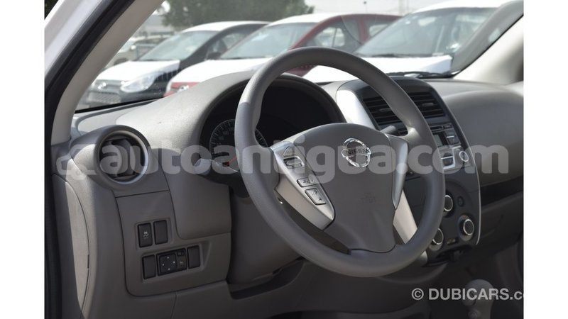 Big with watermark nissan sunny antigua import dubai 1906