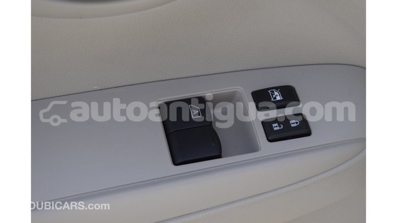 Big with watermark nissan sunny antigua import dubai 1906
