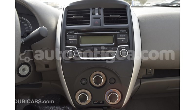 Big with watermark nissan sunny antigua import dubai 1906