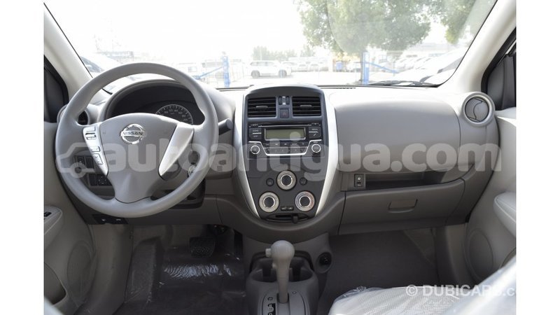 Big with watermark nissan sunny antigua import dubai 1906
