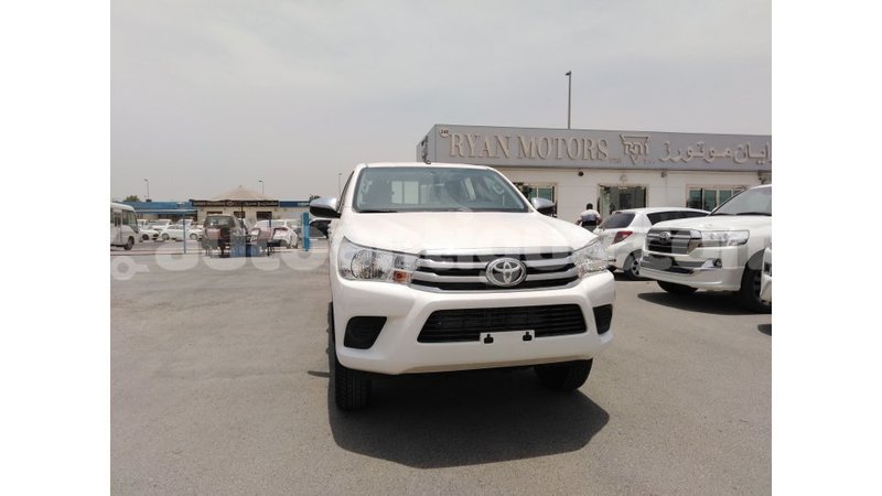 Big with watermark toyota hilux antigua import dubai 1907