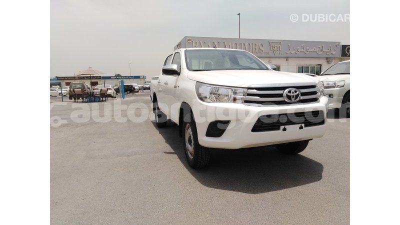 Big with watermark toyota hilux antigua import dubai 1907