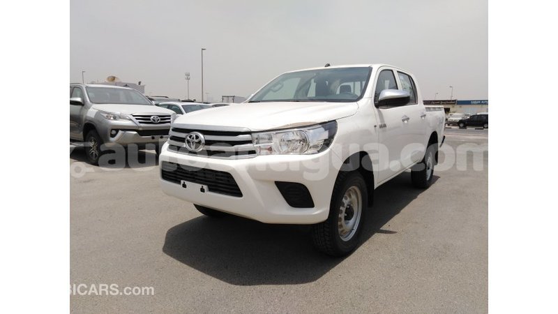 Big with watermark toyota hilux antigua import dubai 1907